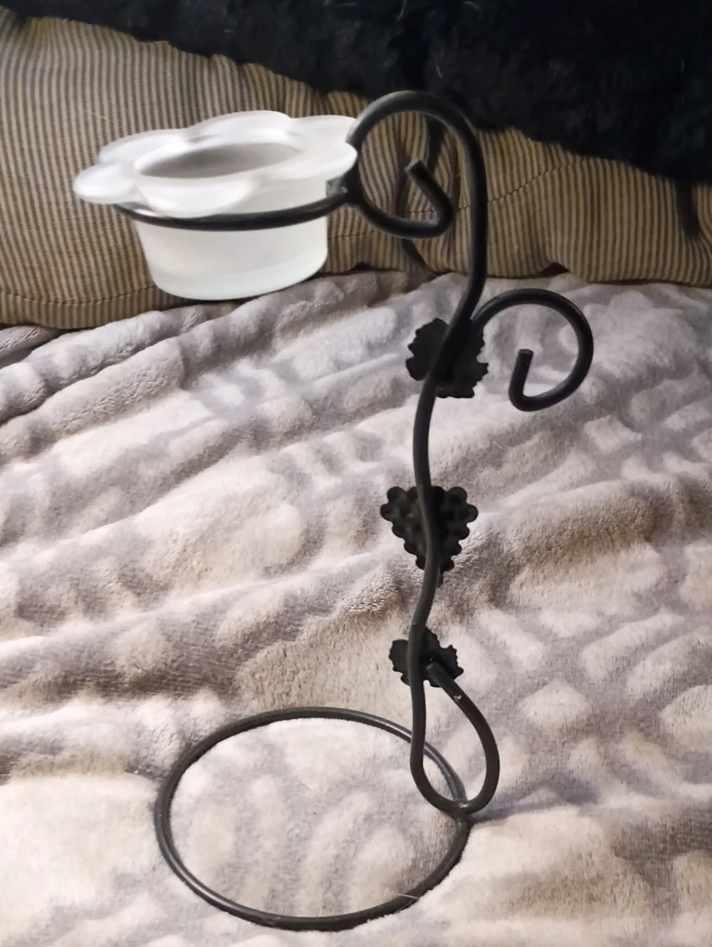Source Unknown Black Metal Vine Candle Holder with Frosted Glass Dish